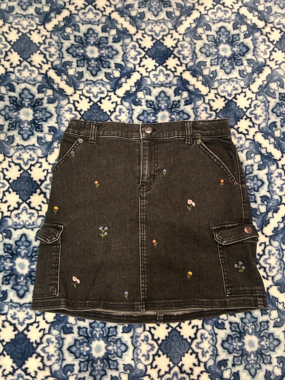 Cat & Jack Black Denim Skirt with Embroidered Floral Accents - Picture 2 of 4